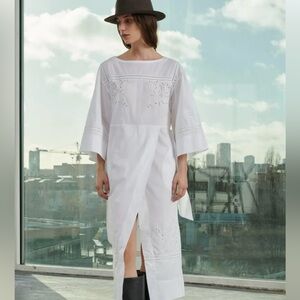 Soeur Elegant White Floral Dress